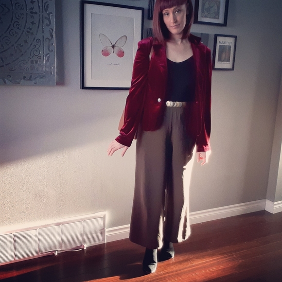 Meet your Posher, Amy - Picture 3 of 3